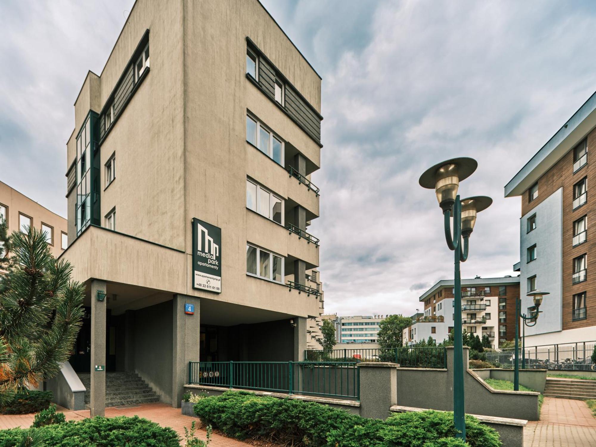 Media Park 3*