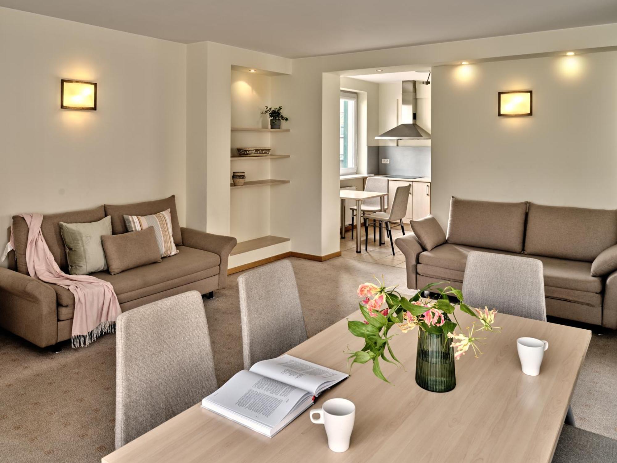 Media Park Apartahotel Varsovia
