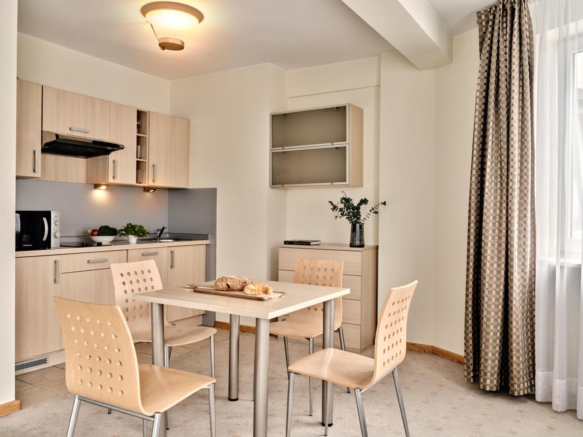 Aparthotel Media Park 3*