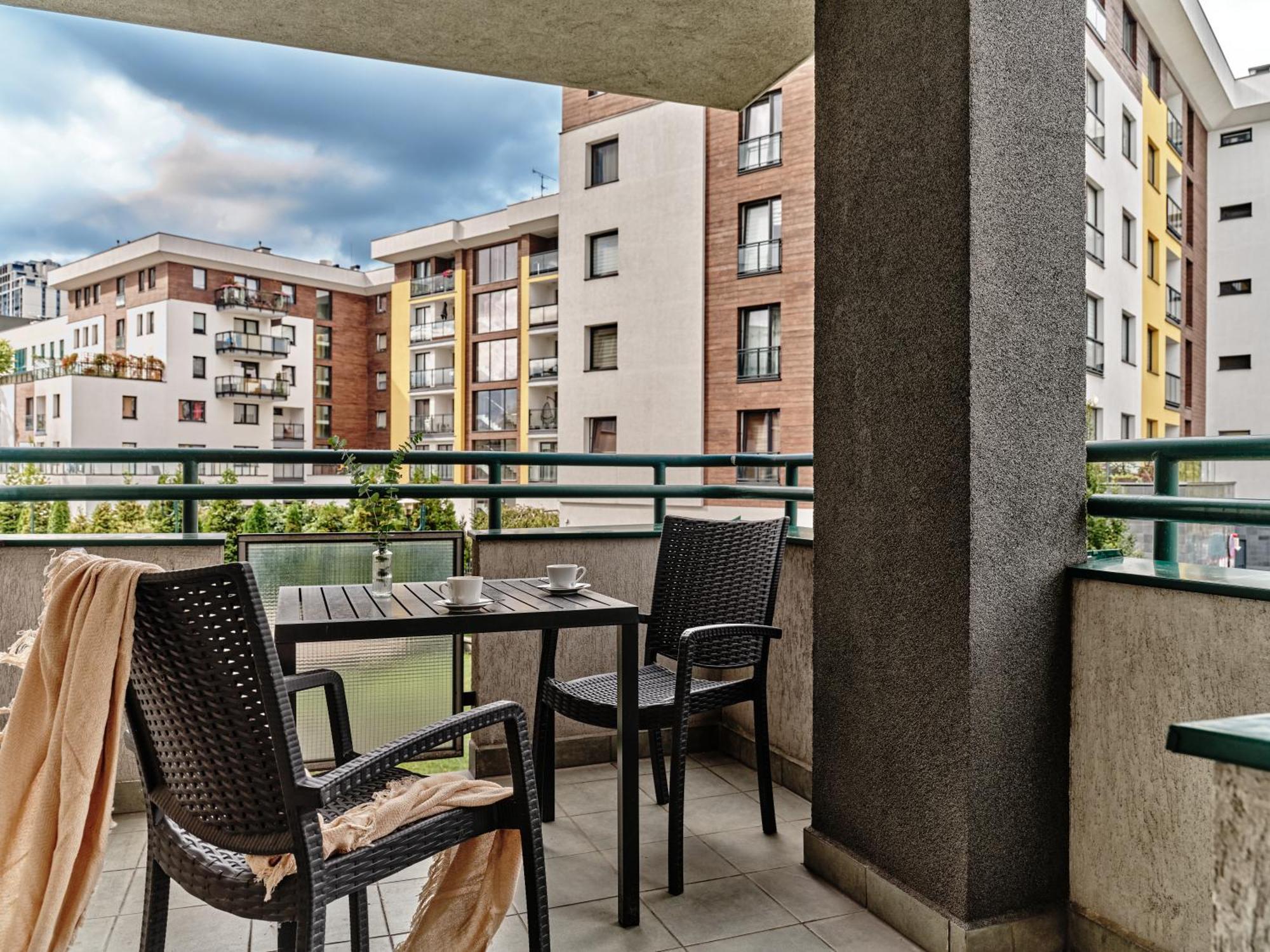 Media Park Aparthotel 3*